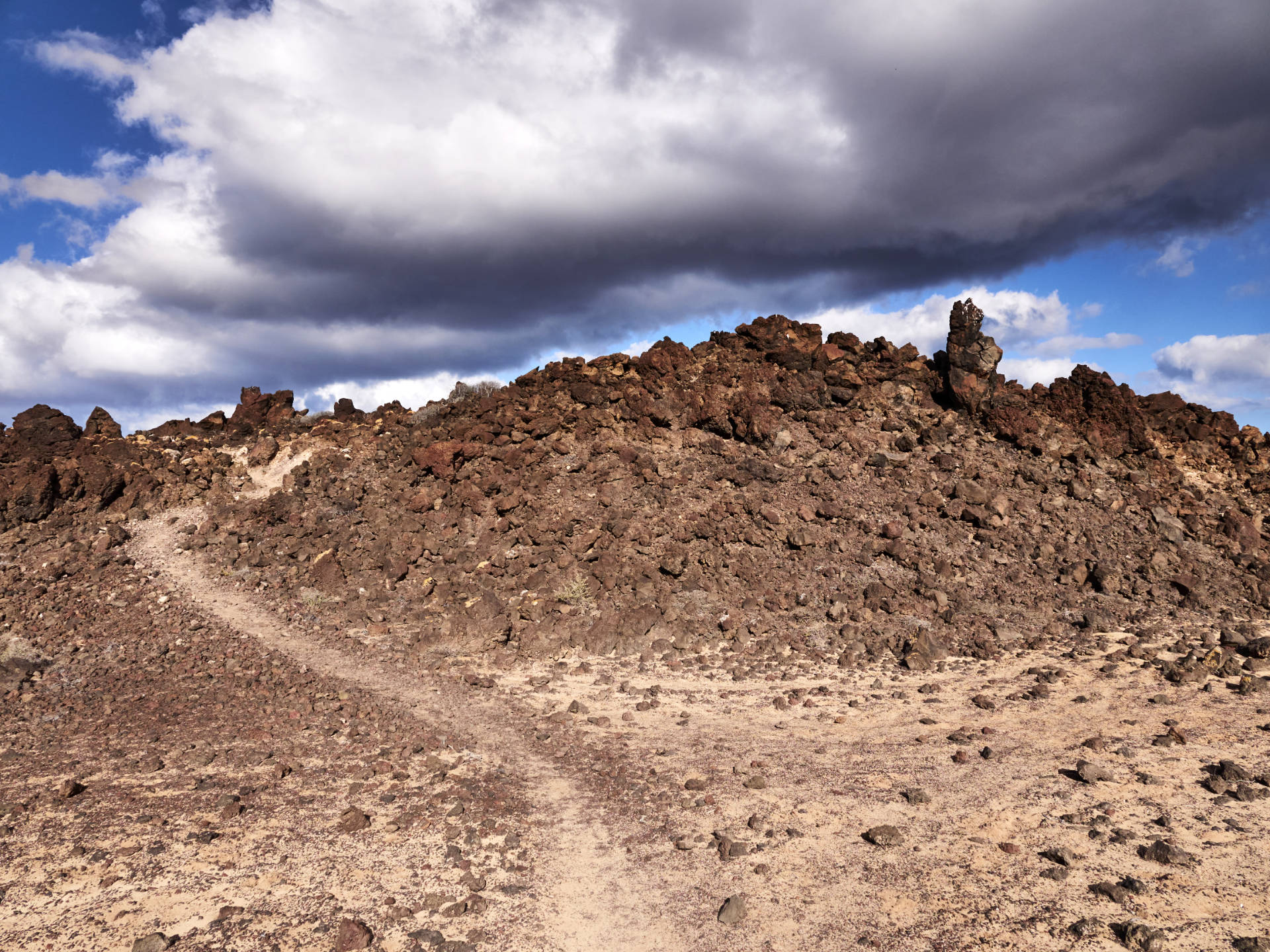 Küstenwanderung Fuerteventura – von der Ensenada de Toneles zu den Casas de Jacomar.