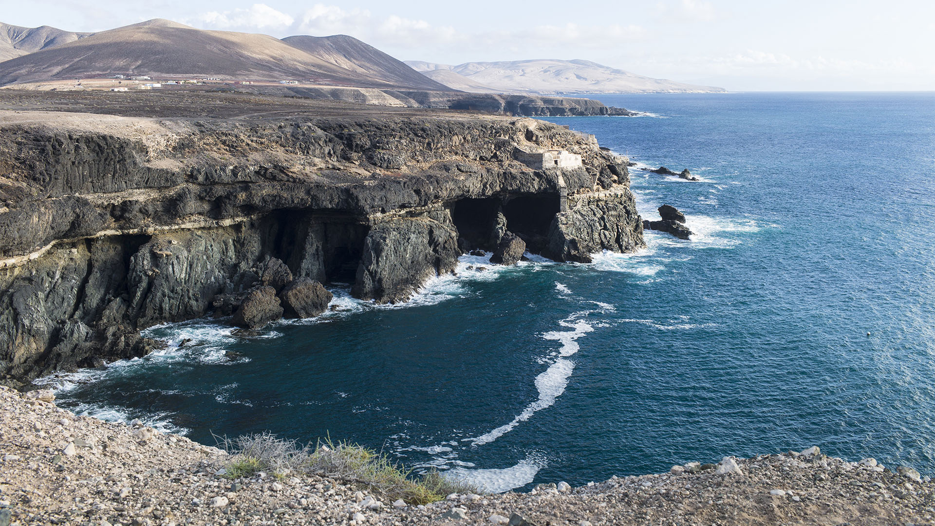 Wandern + Trekking auf Fuerteventura: Durchs Palmental von Vega Río Palmas nach Ajuy.