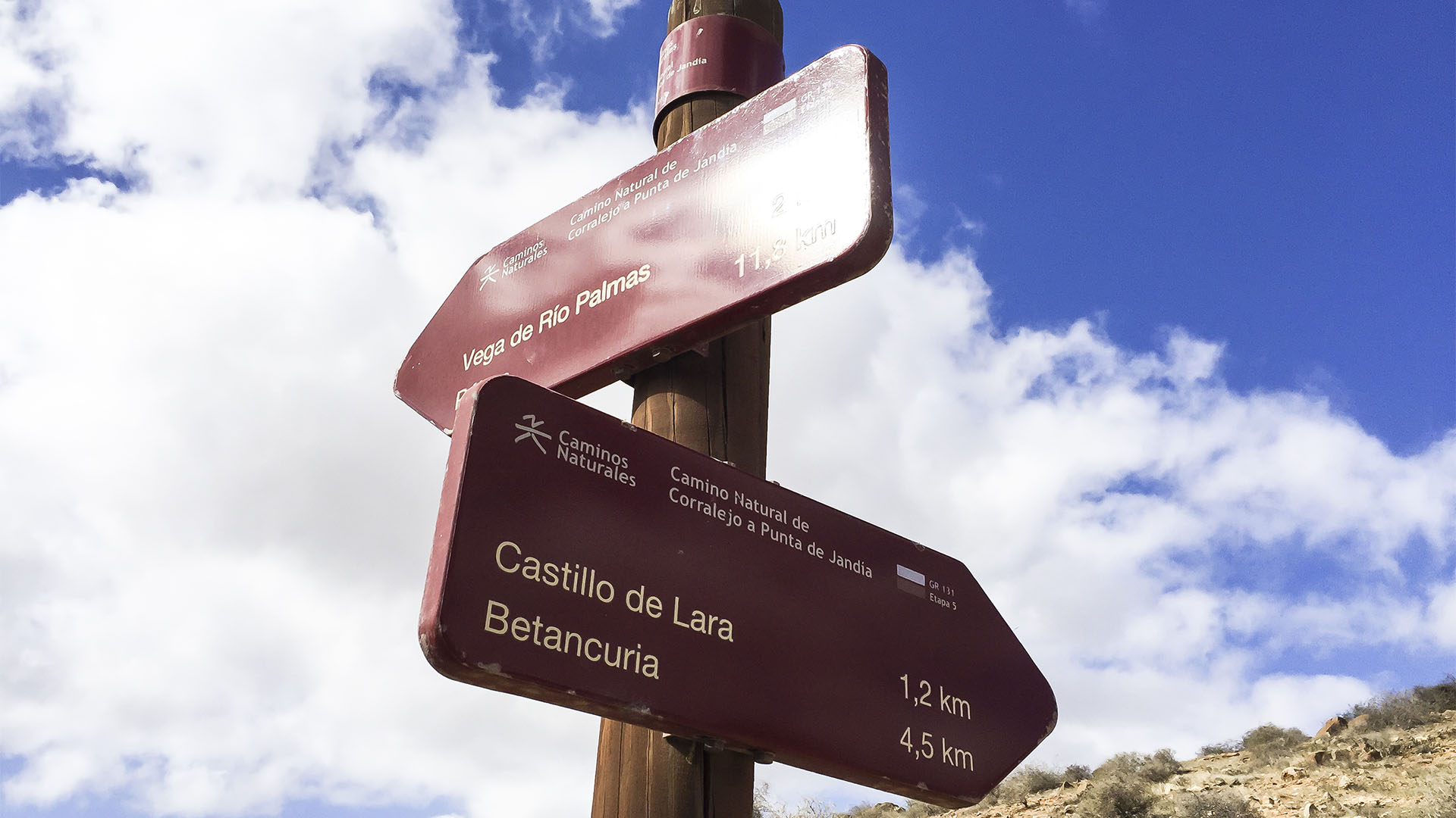 Wandern + Trekking auf Fuerteventura: Parra Medina einsam mit tollem Ausblick.