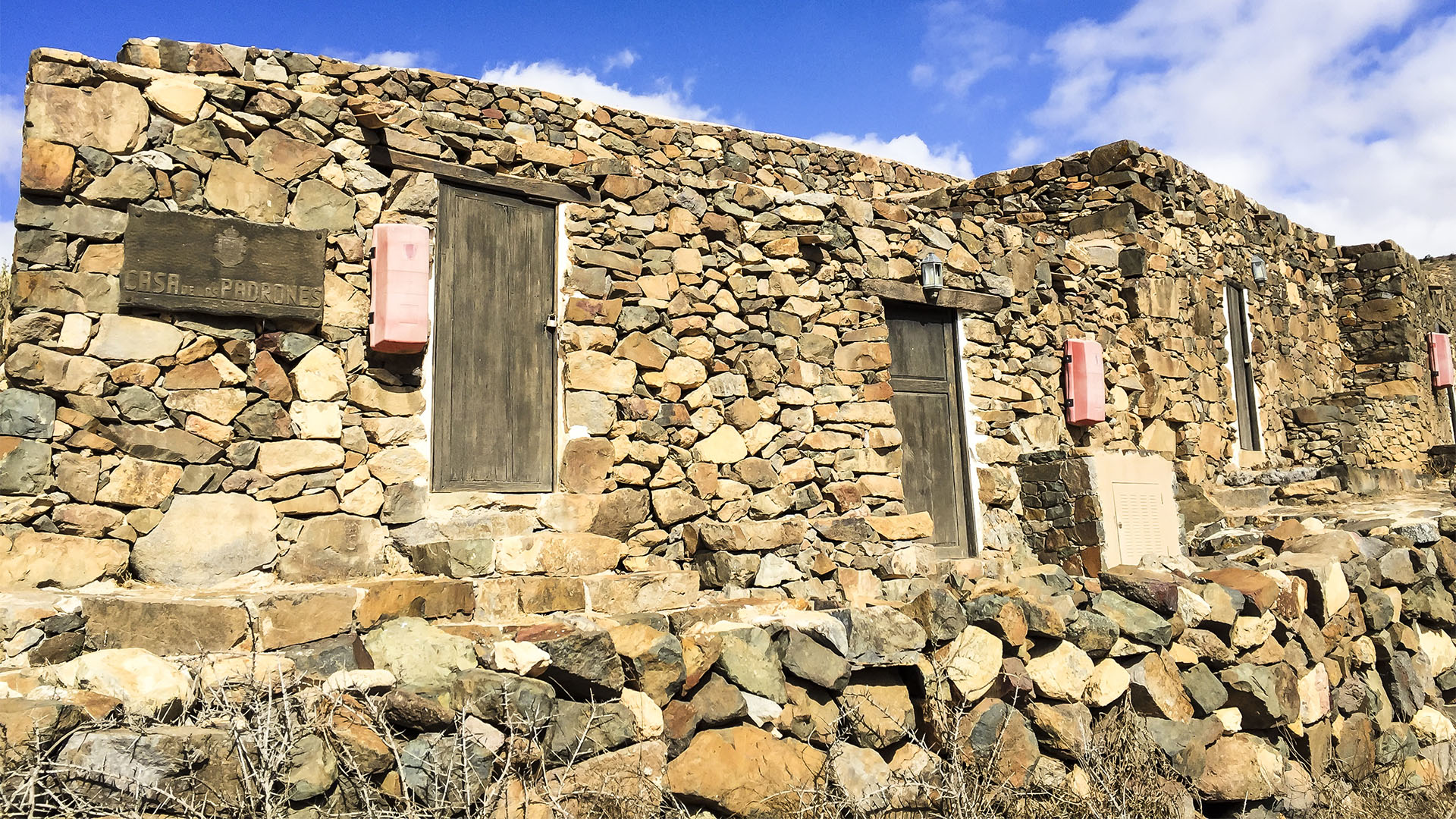 Wandern + Trekking auf Fuerteventura: Parra Medina einsam mit tollem Ausblick.