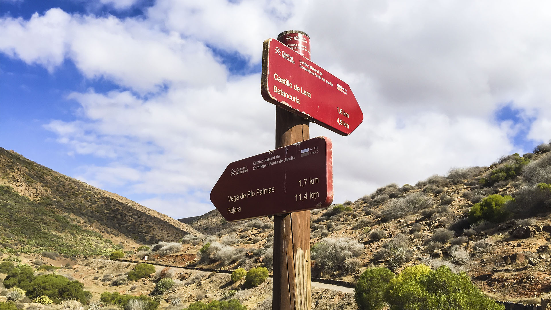 Wandern + Trekking auf Fuerteventura: Parra Medina einsam mit tollem Ausblick.