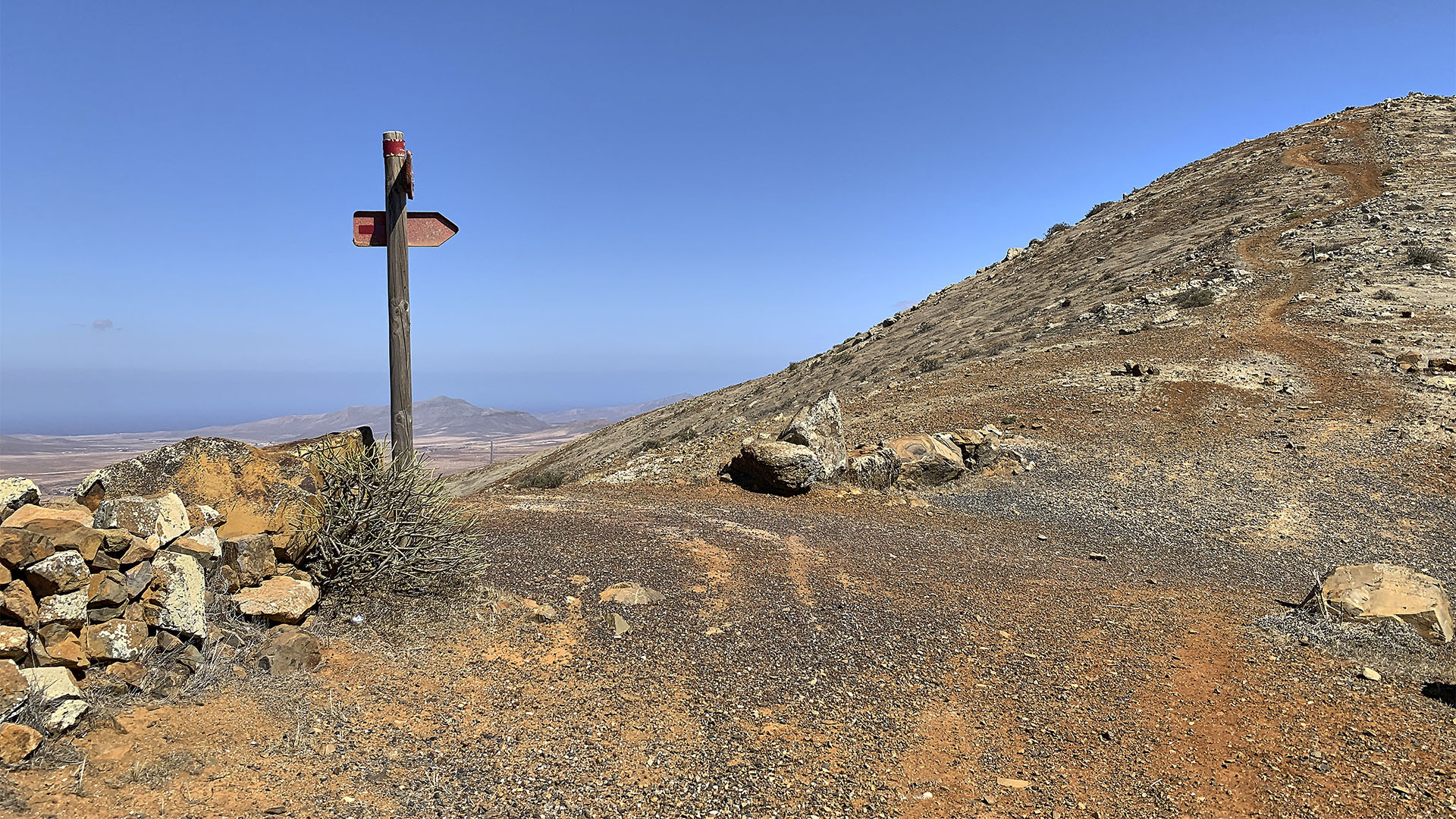 Wandern Fuerteventura: von Antigua über den Degollada de la Villa nach Betancuria.