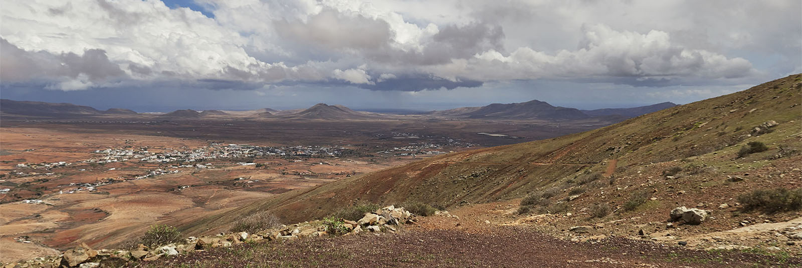 Wandern Fuerteventura: von Antigua über den Degollada de la Villa nach Betancuria.