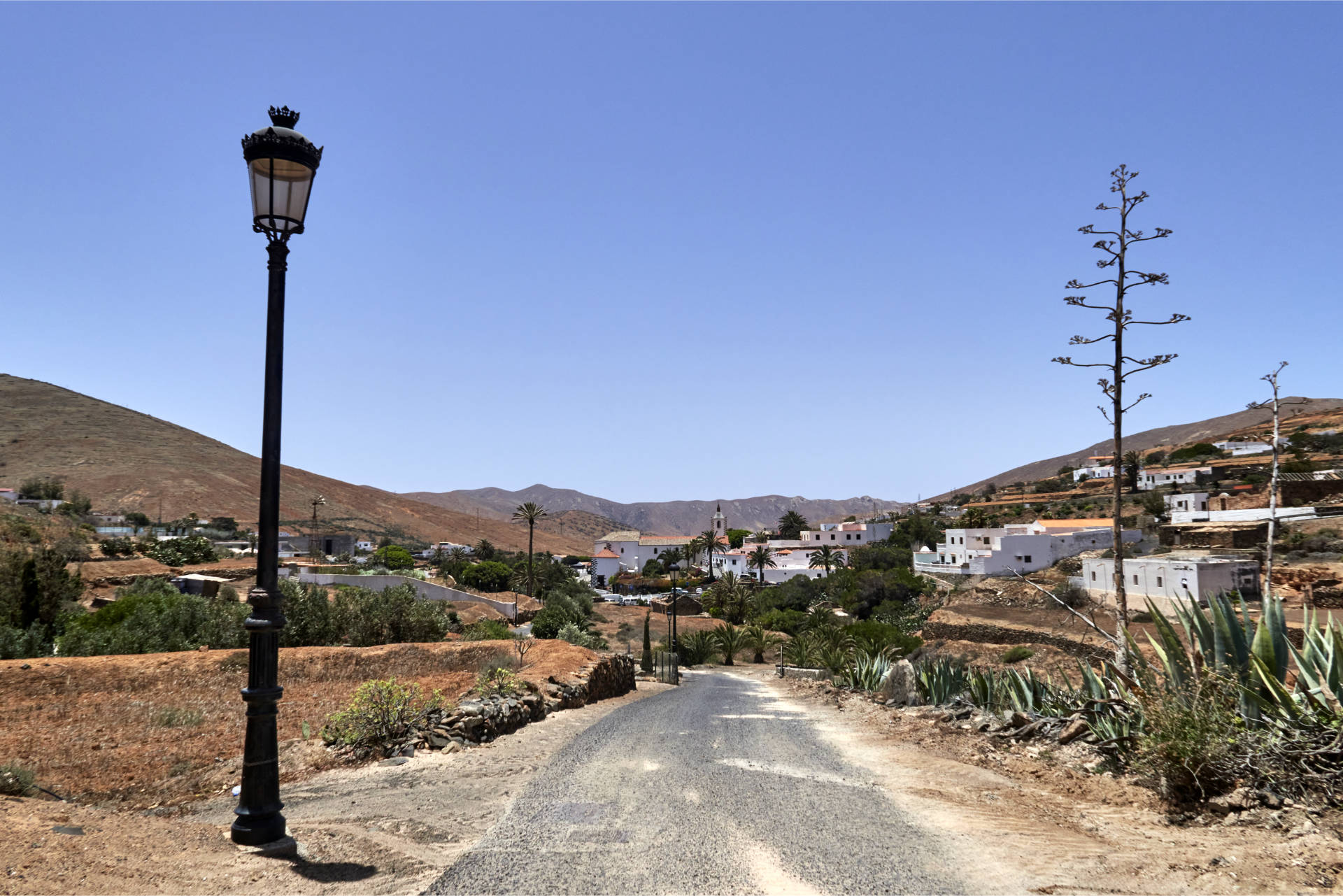 Hinein nach Betancuria die Kathedrale Santa María in Sicht.