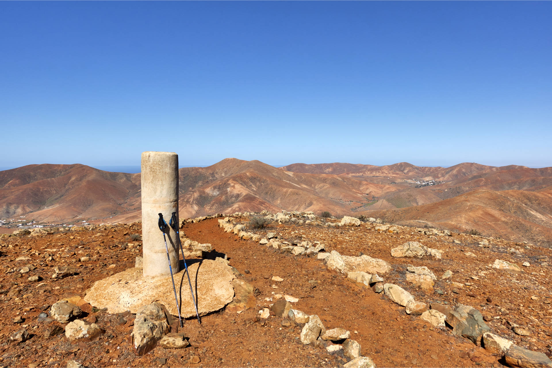 Am Morro Jorjado (680 m) – Blick auf Betancuria.