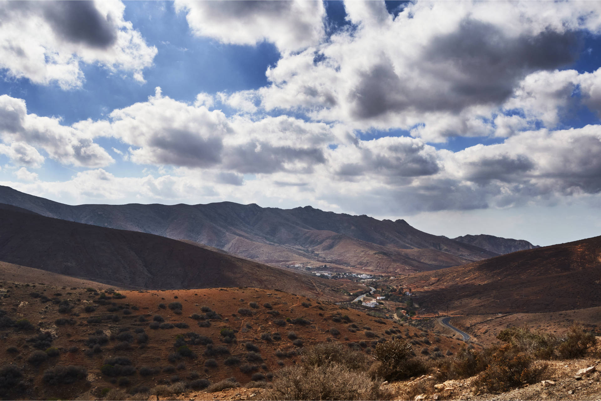 Blick von Casas de los Padrones (448 m) auf Vega de Río Palmas.