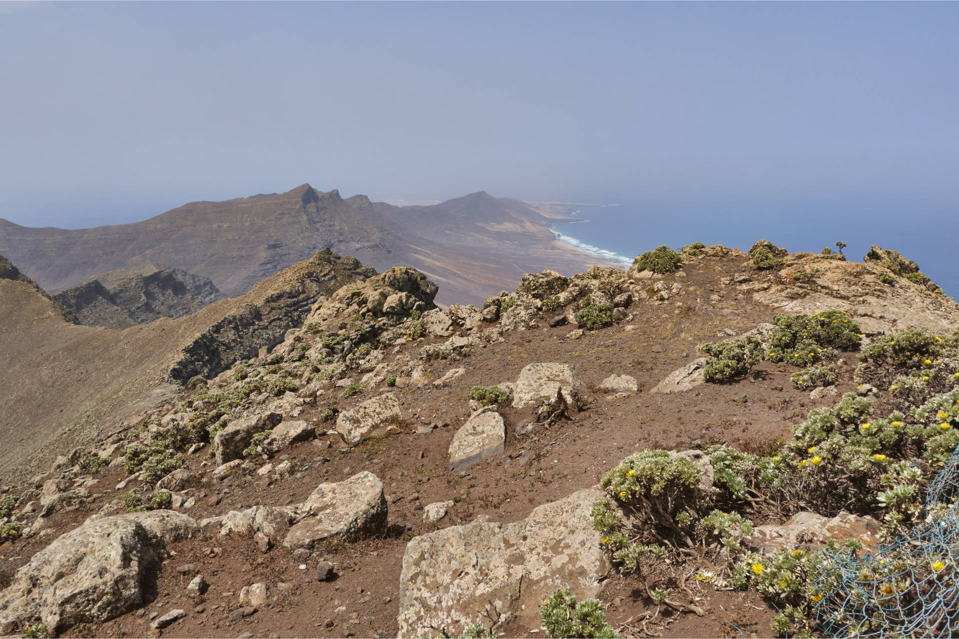 Herrlicher Ausblick vom Pico de la Zarza auf die Strände von Cofete; den Roque del Moro und den Punta de Pesebre.