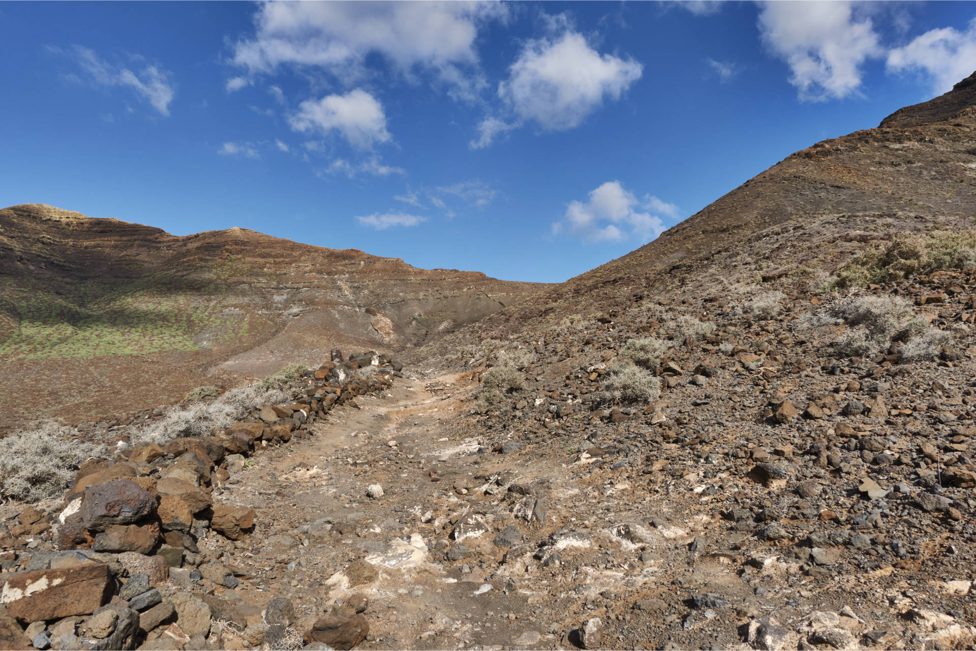 Wanderung Gran Valle - Cofete: Anstieg zum Degollada de Cofete (345 m).
