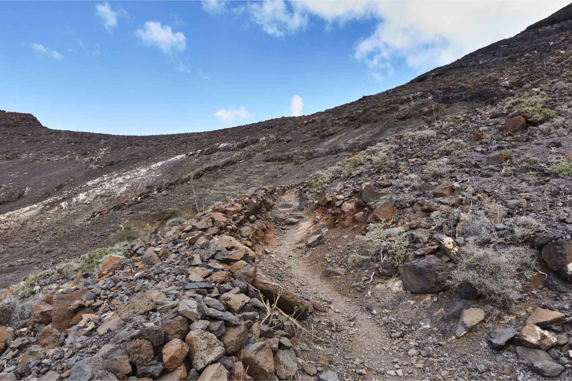 Wanderung Gran Valle - Cofete: Anstieg zum Degollada de Cofete (345 m).