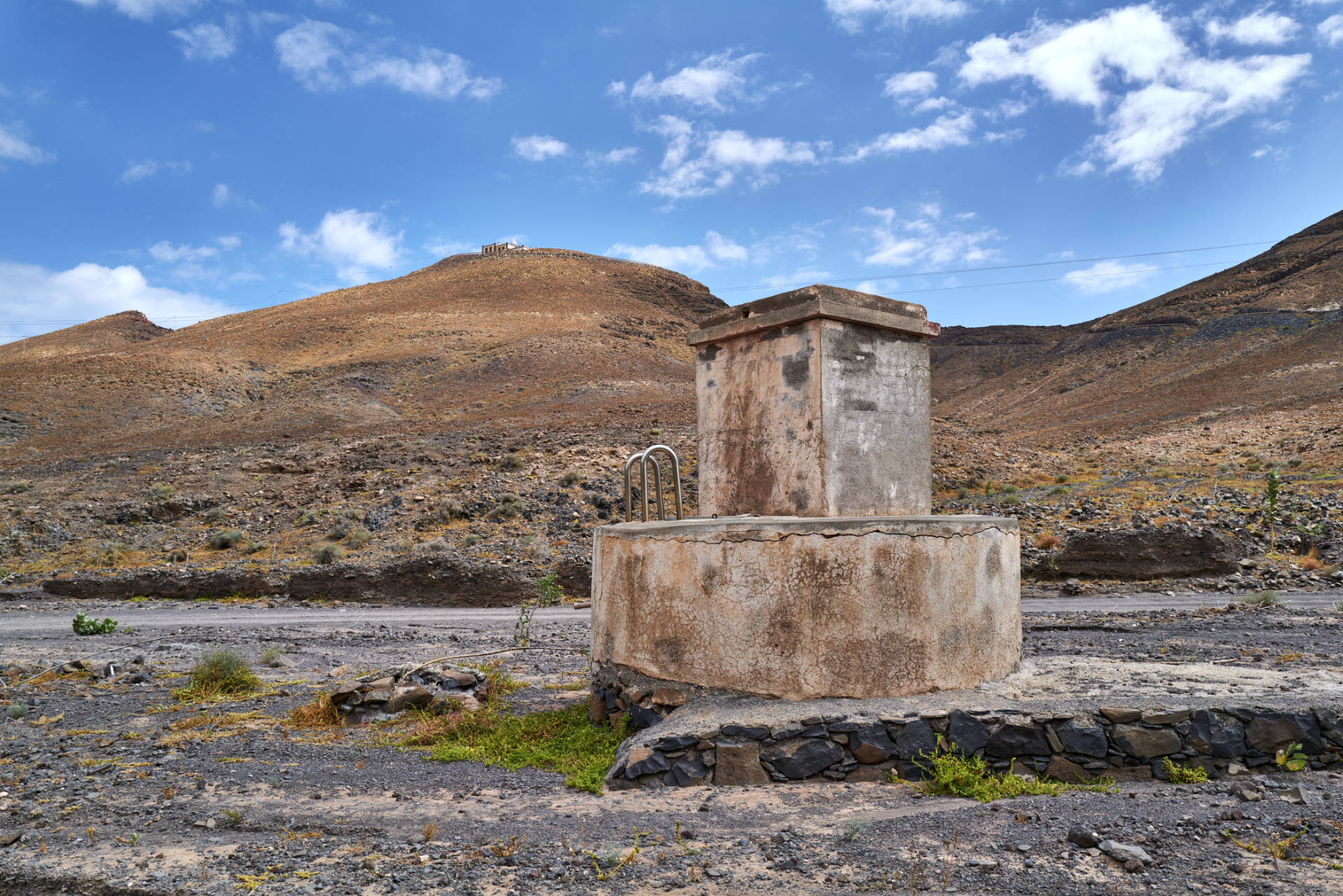 Das aljibe des Faro de la Entallada im Barranco del Roque Fuerteventura.