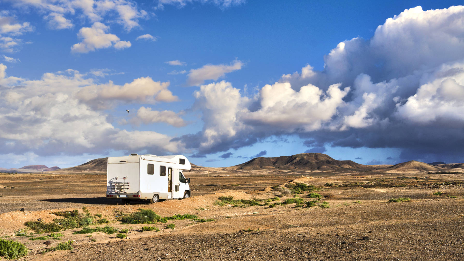Campen und Vanlife auf Fuerteventura nahe El Cotillo und dem Piedra Playa.