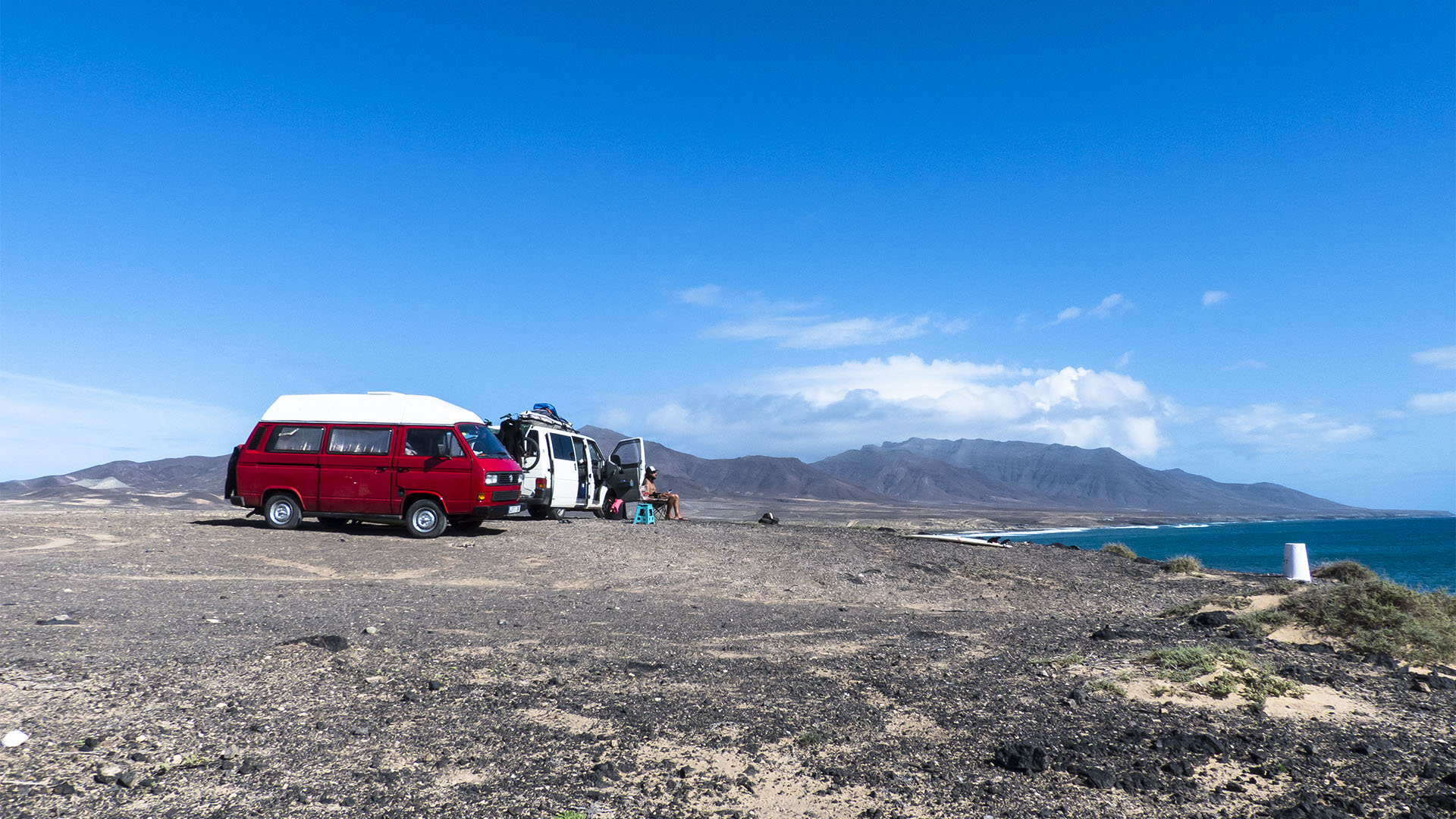 Surfen und Vanlife am Punta Salinas Halbinsel Jandía Fuerteventura.