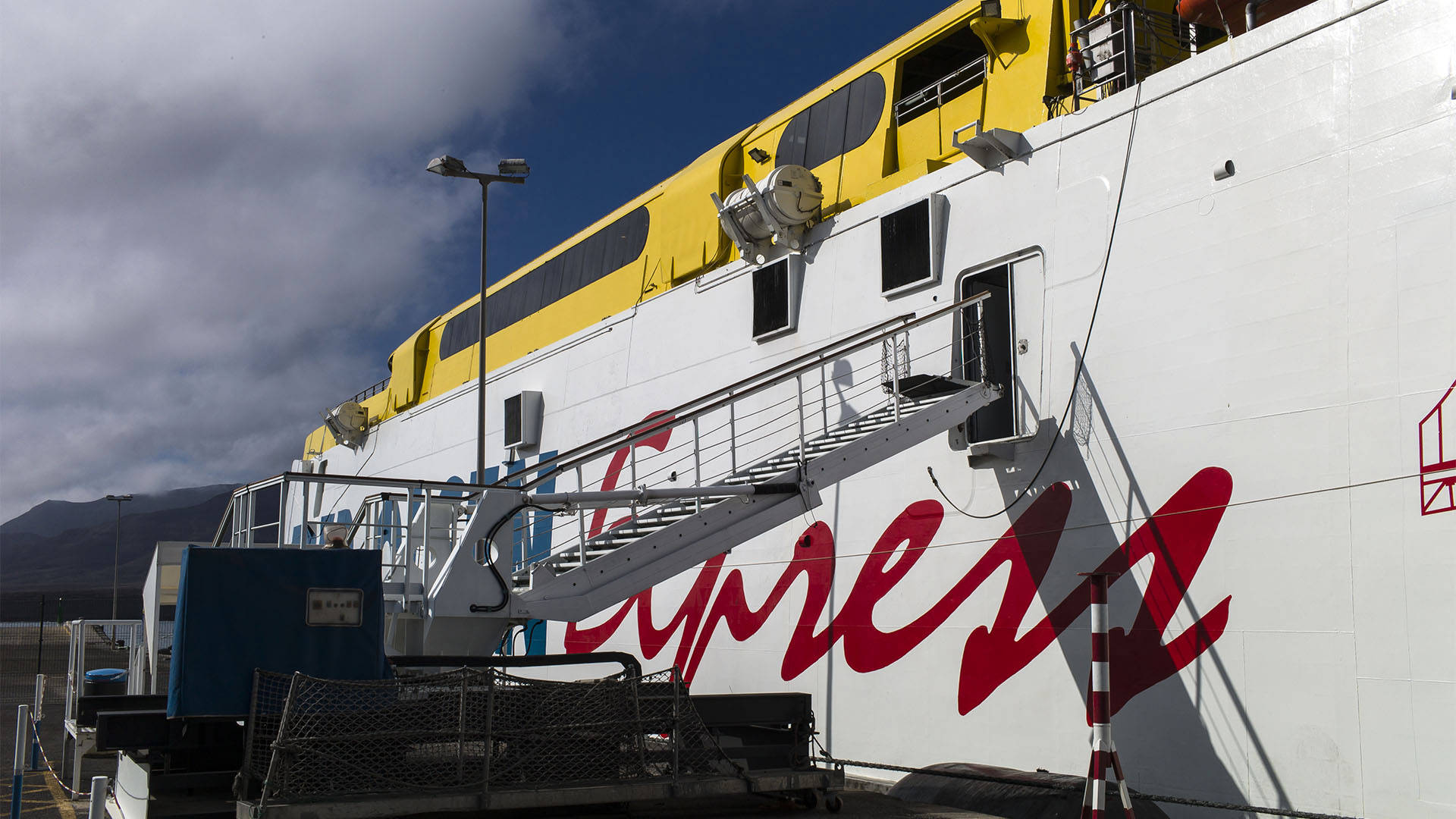 Boarding der Gran Canaria Fähre im Hafen Morro Jable Fuerteventura.