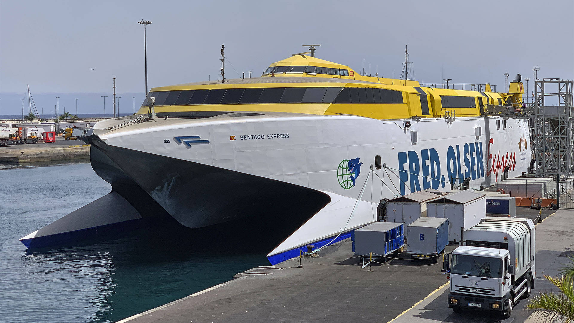 Der Fährhafen von Santa Cruz de Tenerife auf Teneriffa.