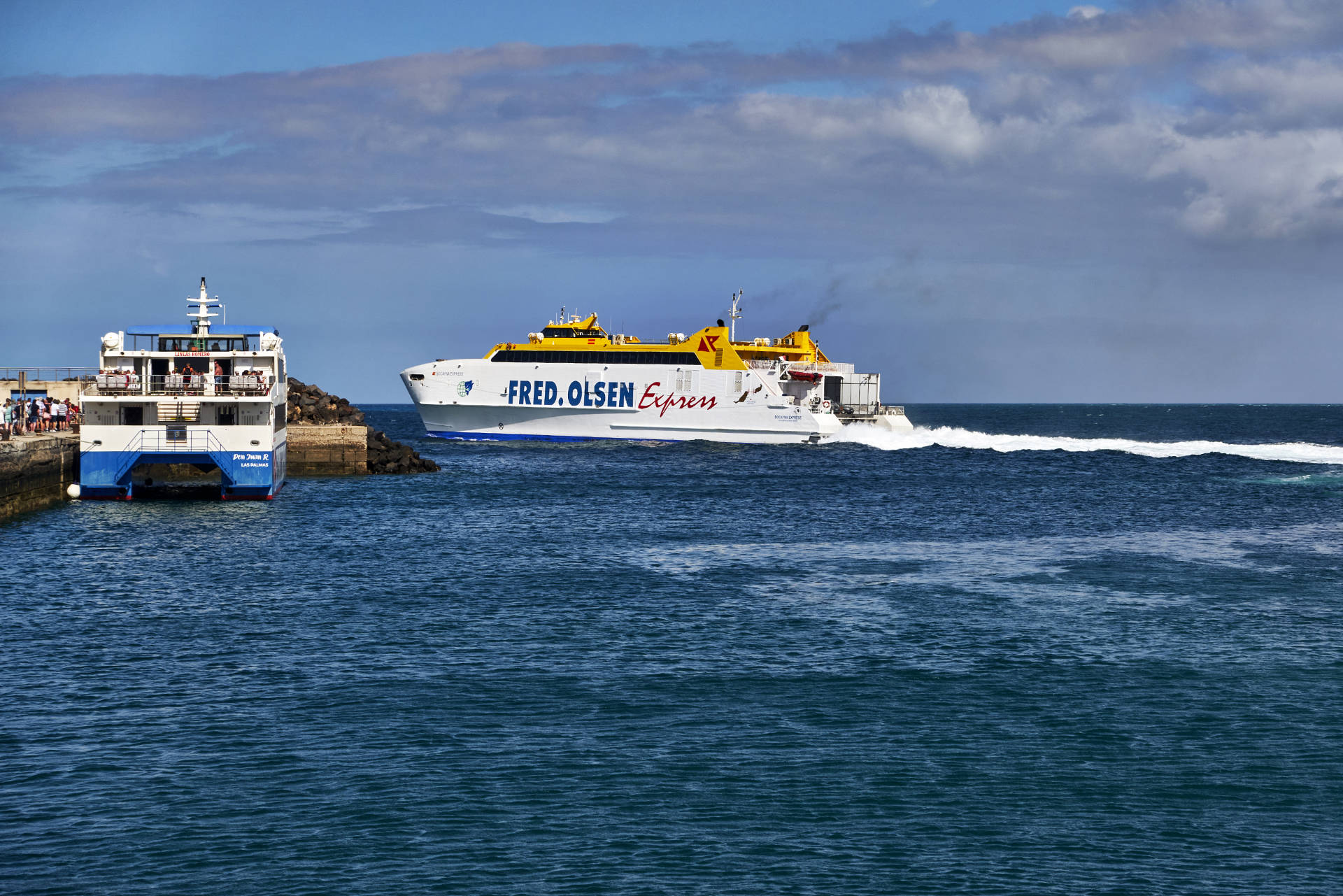 Fred. Olsen Express zwischen Fuerteventura und Lanzarote.