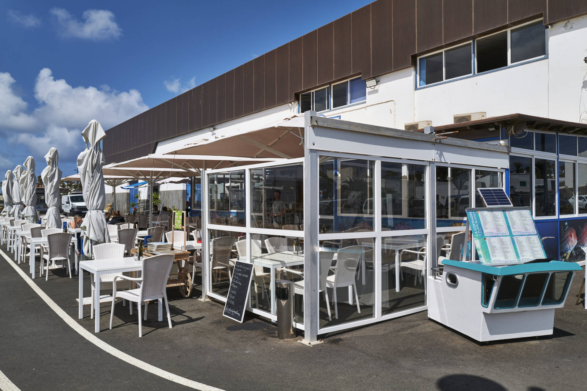 Die Cofradía im Hafen von Playa Blanca Lanzarote.