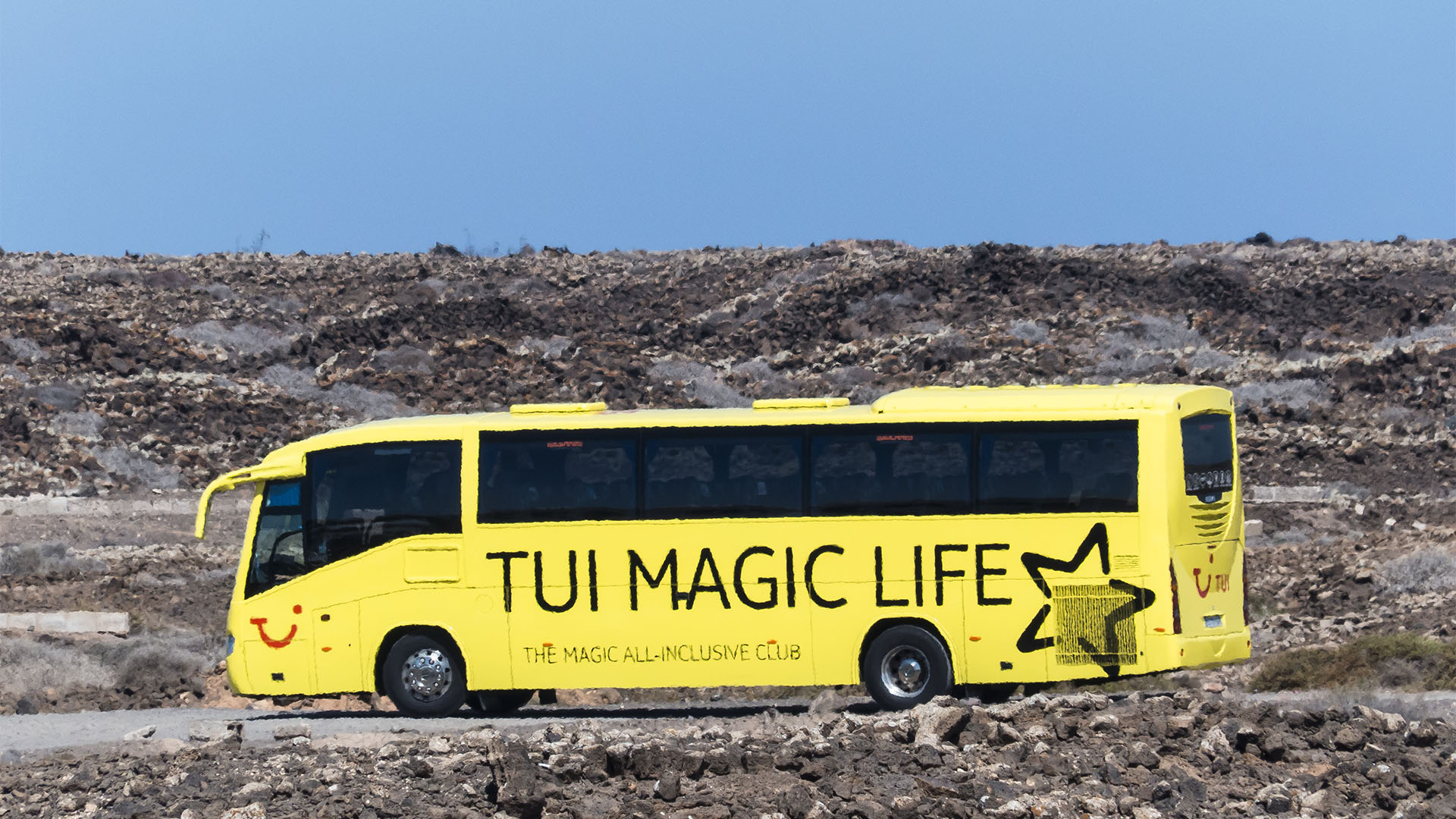 Transferbusse der Touristiker.