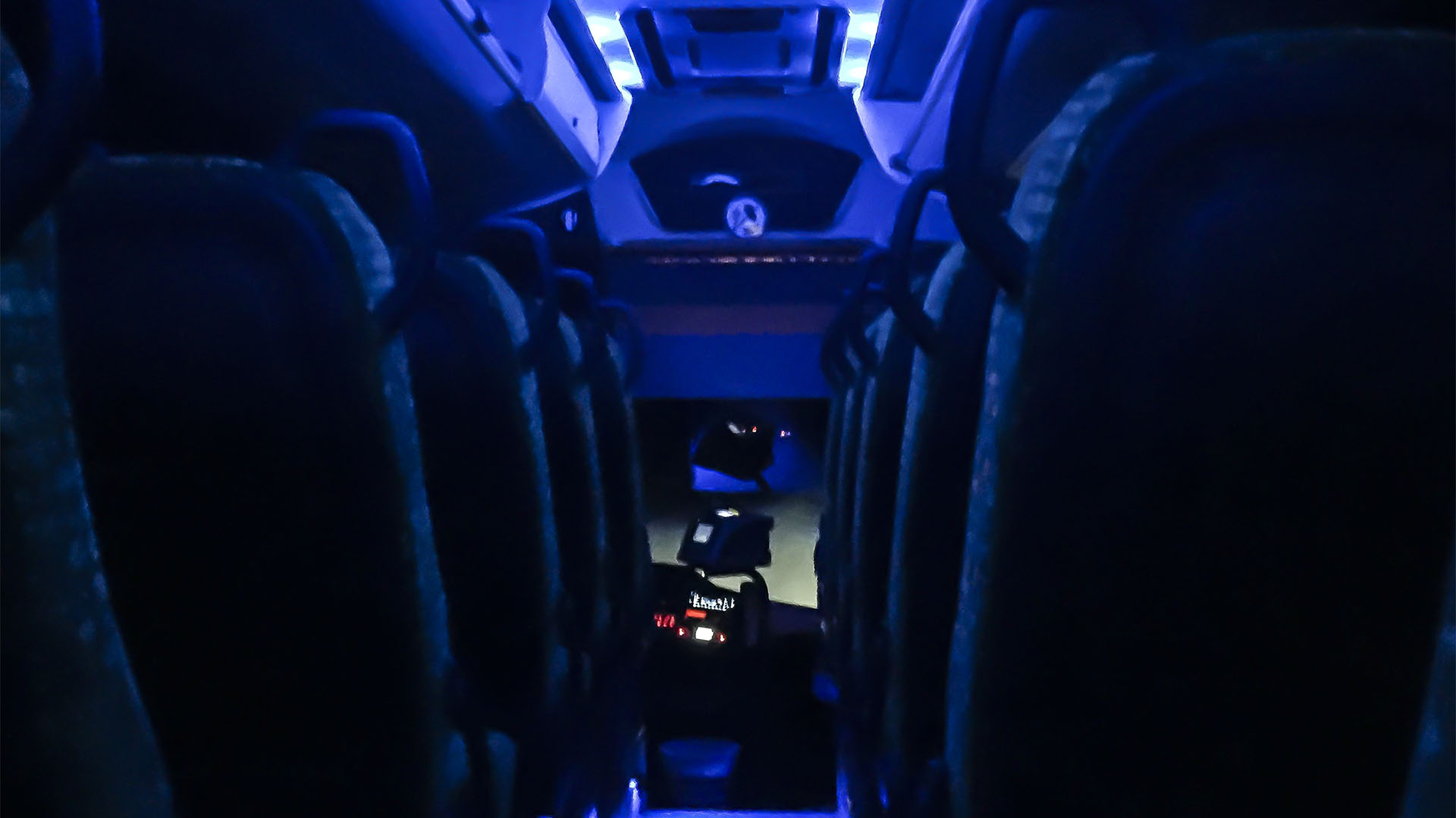 Die Busflotte von Tiadhe Fuerteventura von Innen – top moderne Reisebusse bringen den Reisenden bequem und sicher über die Insel.