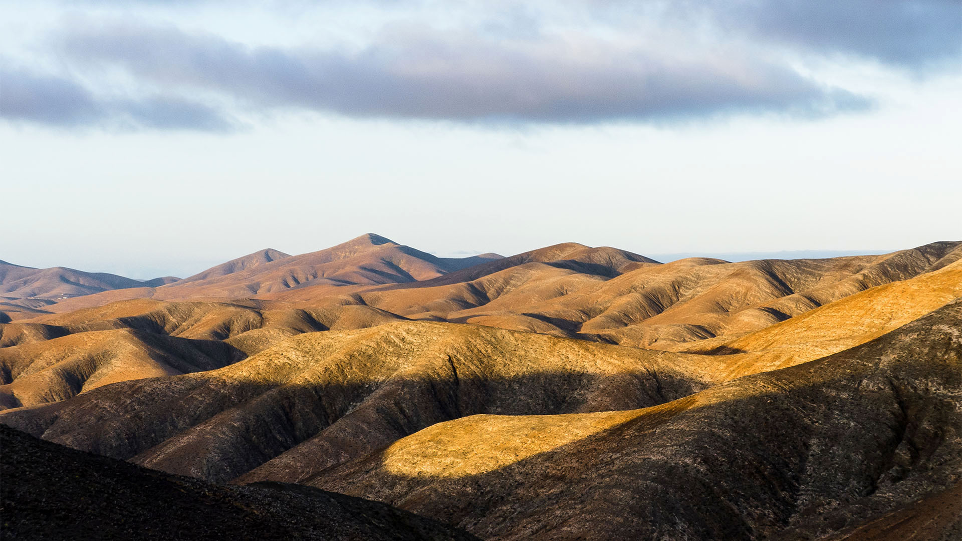 Location Scouting – wir kennen nicht nur Fuerteventura wie unsere Westentasche, wir verstehen auch etwas von Licht, Locations, Logistik und Catering.