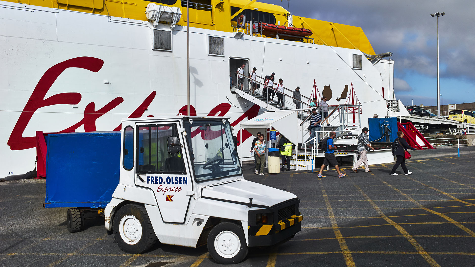 Fähre Morro Jable – Las Palmas: Boarding in Morro Jable Fuerteventura.