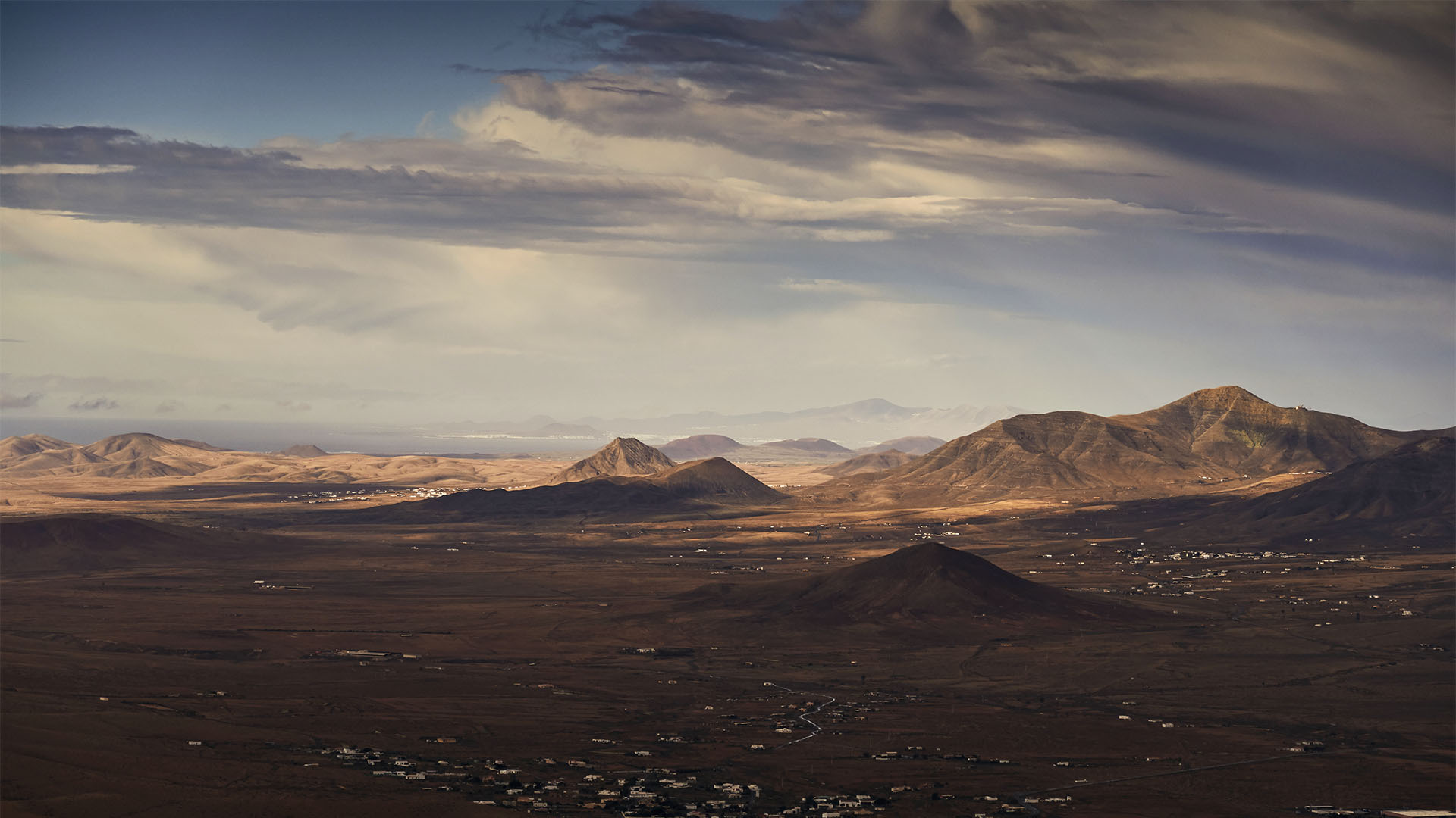 Weites Land – Montaña Sagrada Tindaya Fuerteventura.