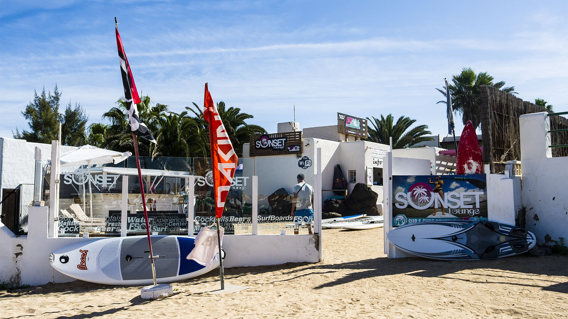 SUP rental Sunset Loung Playa del Medio Corralejo Fuerteventura.